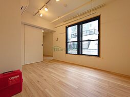 東京メトロ有楽町線 飯田橋駅 徒歩5分の賃貸マンション 4階1DKのリビング/ダイニング