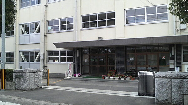 画像21:【中学校】徳島市立城西中学校まで1546ｍ