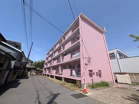総戸数16戸で落ち着きのある環境