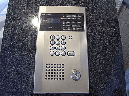 安心のオートロックシステム