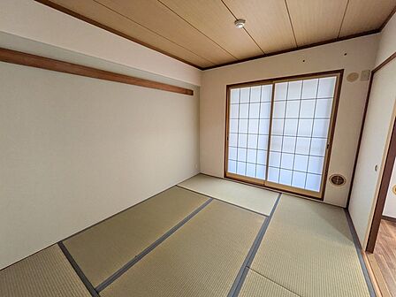 ホッと落ち着く和室はリビングの延長としても使用できます