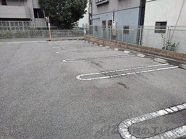 画像23:駐車場