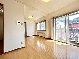 NiSCII 4階2LDKのリビング/ダイニング