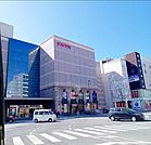 ゆめタウン夢彩都 徒歩11分。 810m