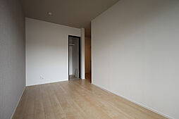 アレフガルド楽々園 204 2階1Kのリビング/ダイニング