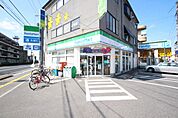 ファミリーマート　西旭町店