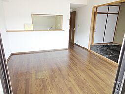 マンションリバーハンズ 203 2階4LDKのリビング/ダイニング