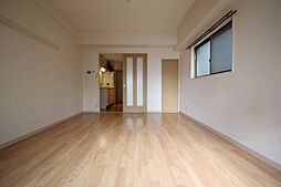 ロワジールY 303 3階1Kのリビング/ダイニング