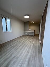 オリーブ東雲本町 105 1階ワンルームのリビング/ダイニング