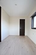同物件別号室のものです。