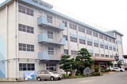 北九州市立浅川中学校（937m）