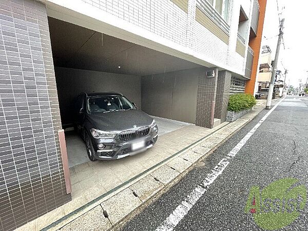 画像17:駐車場