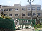 神戸市立御影北小学校 375m