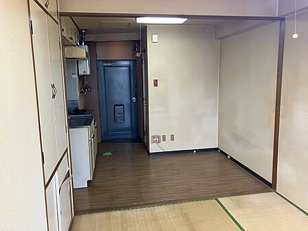 畳部分をフローリングに変更することも可能です(有償)