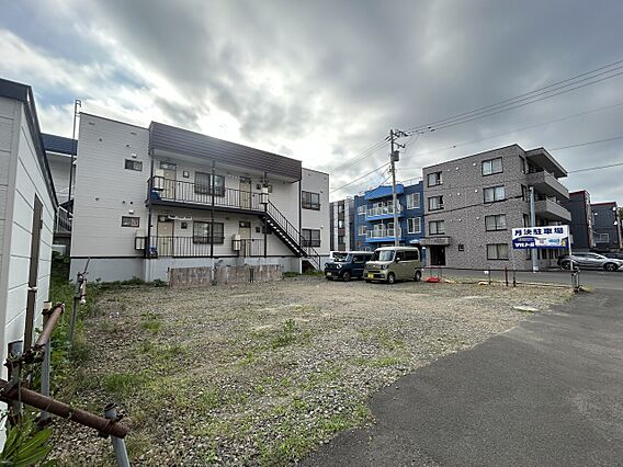 月駐車場は12...