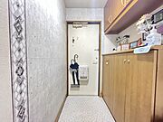 玄関横にシューズボックスがついているので、片付いた玄関がキープできます！