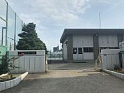 中部中学校　徒歩約7分（約544ｍ）