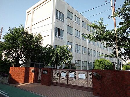 名古屋市立笈瀬中学校 徒歩15分。 1200m