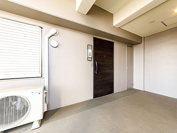 玄関を拡大表示