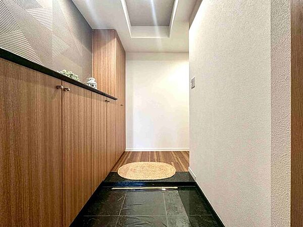 玄関を拡大表示