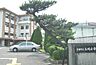 周辺：豊明市立三崎小学校 徒歩12分。 920m
