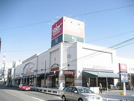 バロー滝川店 400m