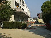 春里保育園 830m