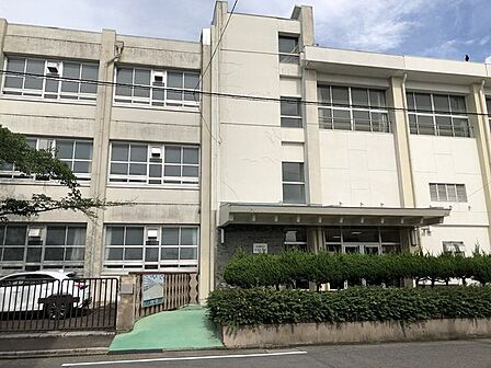 名北小学校 徒歩約9分 700m