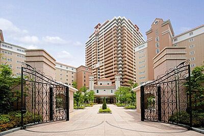 外観：■2006年10月建築シニア向け分譲マンション