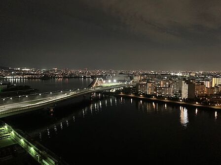 ■北側バルコニーからの夜景