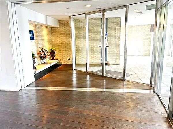 エントランスを拡大表示