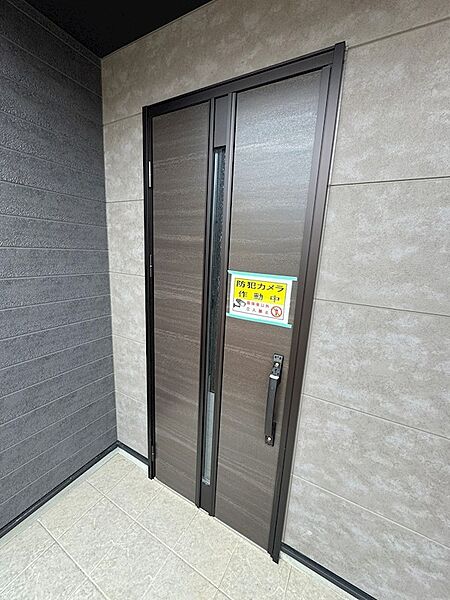玄関を拡大表示