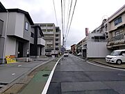 カースペースは普通車1台と軽自動車1台の計2台の並列駐車が可能です