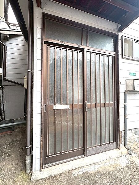 玄関を拡大表示