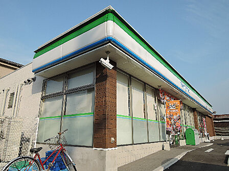 ファミリーマート 八幡西陣原1丁目店（358m）