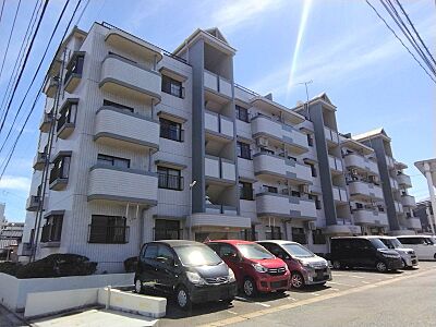 外観:閑静な住宅街にある落ち着いた住環境です 外観:閑静な住宅街にある落ち着いた住環境です
