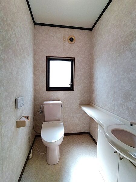 トイレを拡大表示