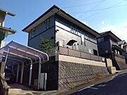 カースペースは縦列2台駐車可能