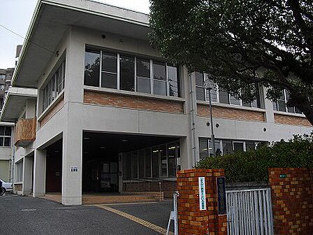 北九州市立則松小学校(831m)