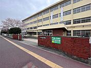 北九州市立足立中学校（1393m）