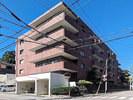 閑静な住宅街にある落ち着いた住環境です
