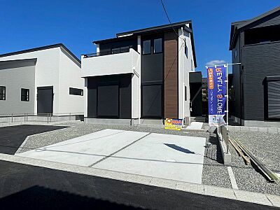 外観:モダンな外観が目を引く新築住宅。駐車スペースも確保されており、快適なカーライフを送れます。ぜひ一度現地でご覧ください。 外観:モダンな外観が目を引く新築住宅。駐車スペースも確保されており、快適なカーライフを送れます。ぜひ一度現地でご覧ください。
