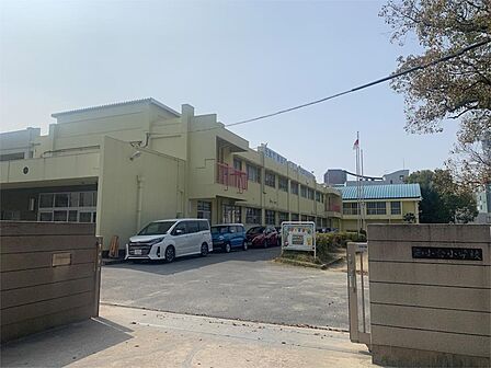 北九州市立西小倉小学校(692m)