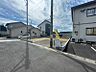外観：陽当たりの良い更地。閑静な住宅街で穏やかな暮らしを始めませんか。周辺には生活施設も充実しており、利便性の高い立地です。お気軽にお問い合わせください。