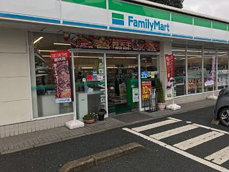 ファミリーマート 八幡本城団地店（295m）
