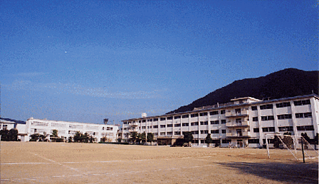 北九州市立柳西中学校（500m）