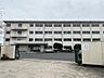 周辺：北九州市立吉田中学校（816m）