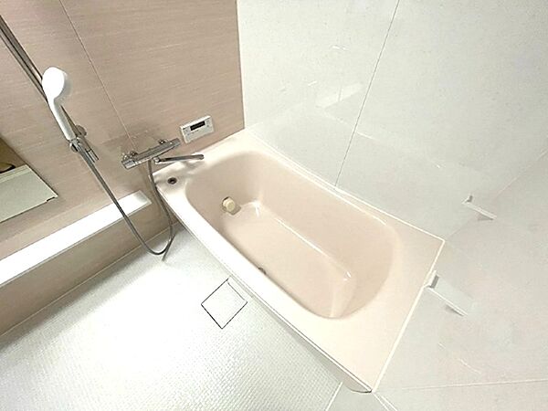 浴室を拡大表示