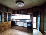 キッチン脇に勝手口付きのDKです