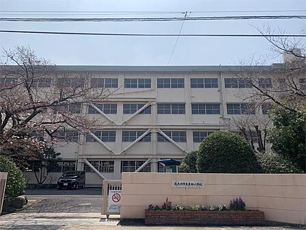 北九州市立貴船小学校(746m)